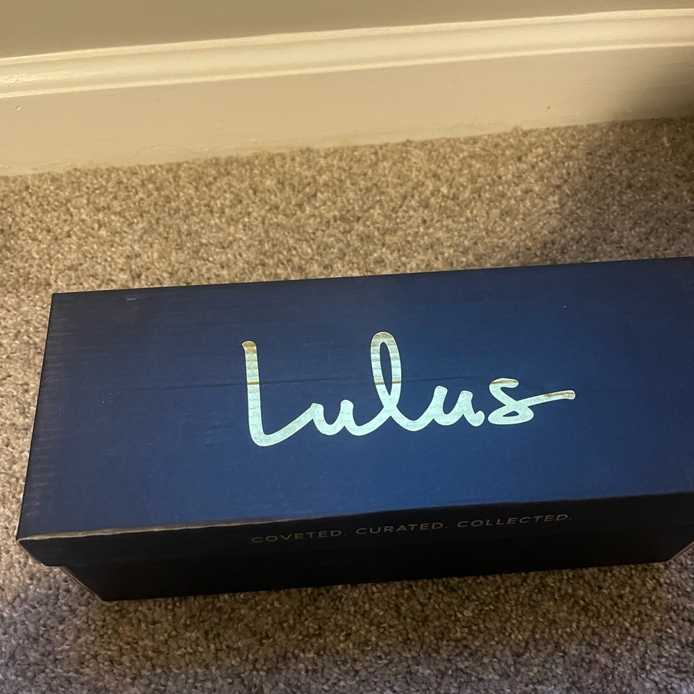 Lulus, size 7.5 - Picture 3 of 3